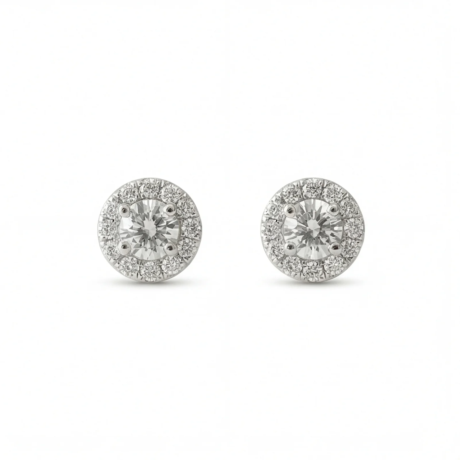 Zuri Classic Halo Studs
